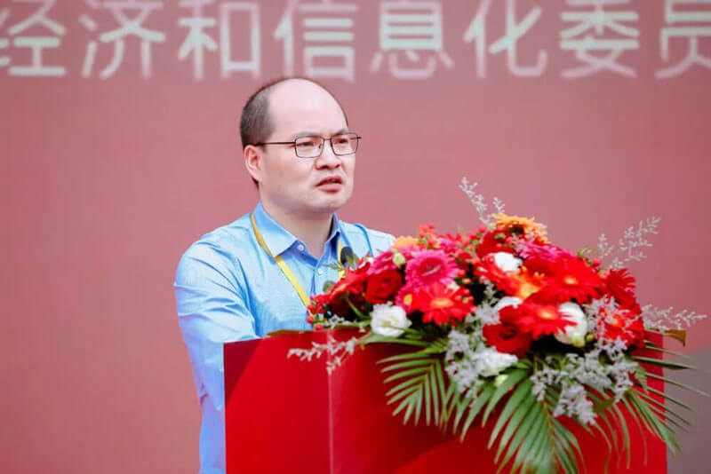 上海市经济和信息化委员会副主任刘平发表致辞.jpg