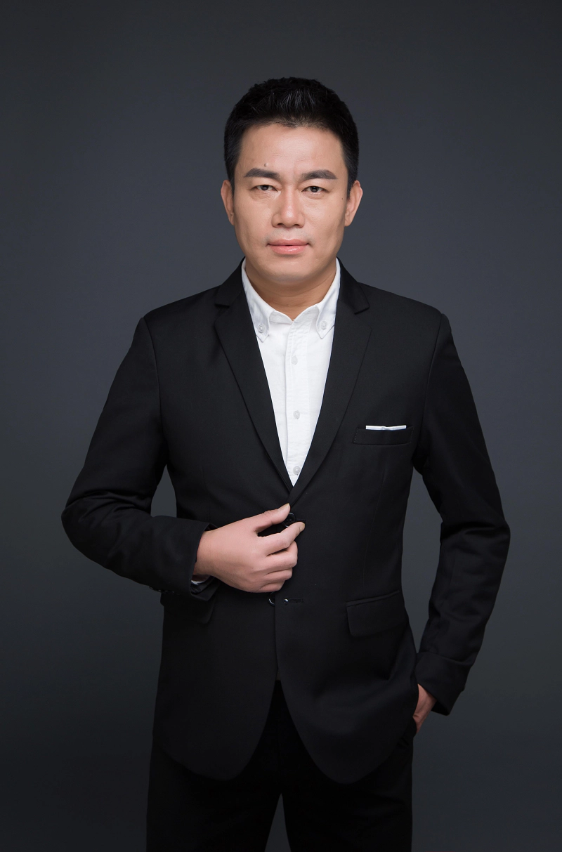 刘津 博士.webp 刘津 博士.webp